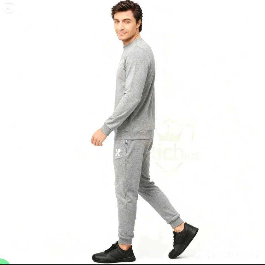 NEW ARRIVAL ; SWEATSHIRT TRACKSUIT (FLEECE) FOR MEN AND WOMENS